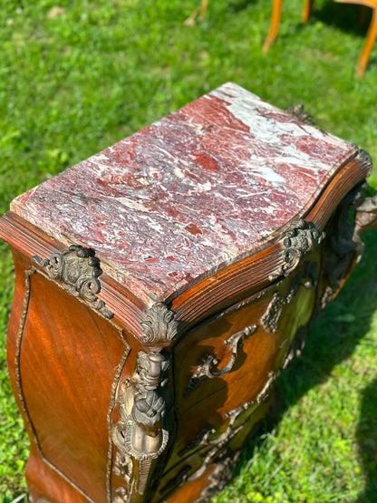 Comodă stil Louis XV / Rococo cu blat din marmură – piesă elegantă vintage