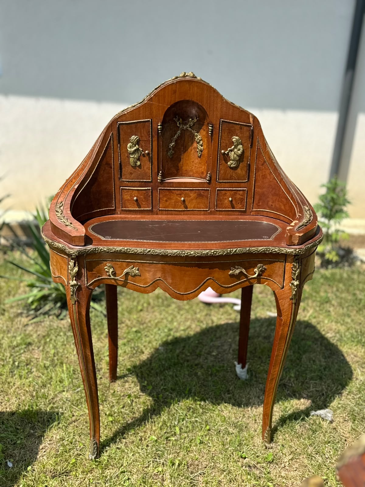 Superb Birou de Damă „Bonheur du Jour” în stil Louis XV – Lemn intarsiat și aplicații din bronz