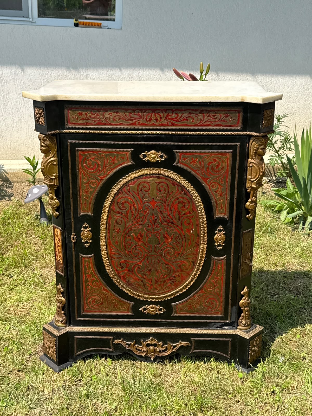 comodă antic în stil Napoleon III, marchetărie „Boulle" (broască-țestoasă și bronz), blat marmură