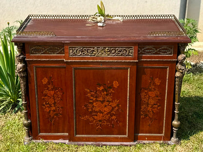 Comodă/Bufet antic stil Louis XVI, marchetărie florală, ornamente din bronz