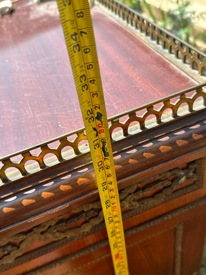 Comodă/Bufet antic stil Louis XVI, marchetărie florală, ornamente din bronz