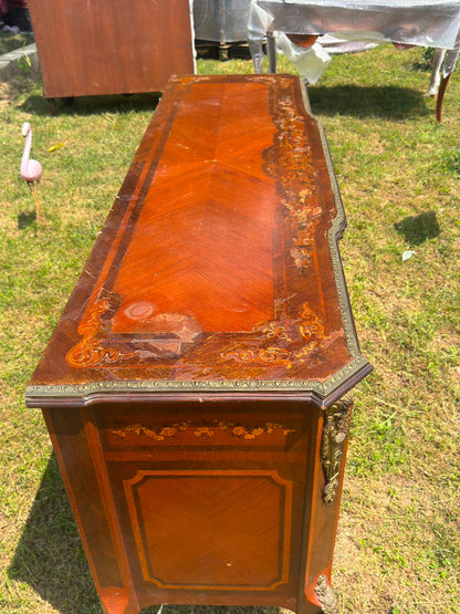 Comodă vintage stil Louis XV, marchetărie florală bogată, montaje bronz