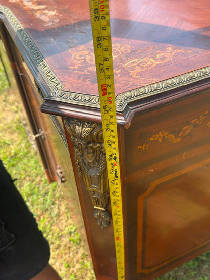 Comodă vintage stil Louis XV, marchetărie florală bogată, montaje bronz