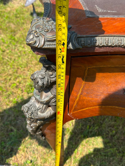 Birou Antic în Stil Louis XV / Rococo, cu Inserție de Piele și Aplicații de Bronz