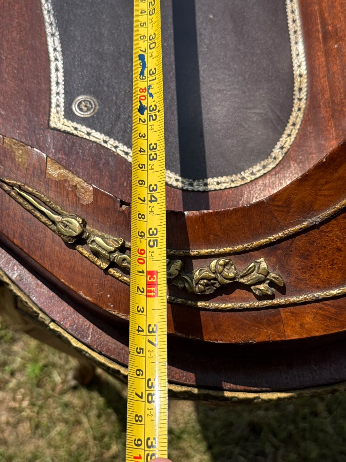 Superb Birou de Damă „Bonheur du Jour” în stil Louis XV – Lemn intarsiat și aplicații din bronz